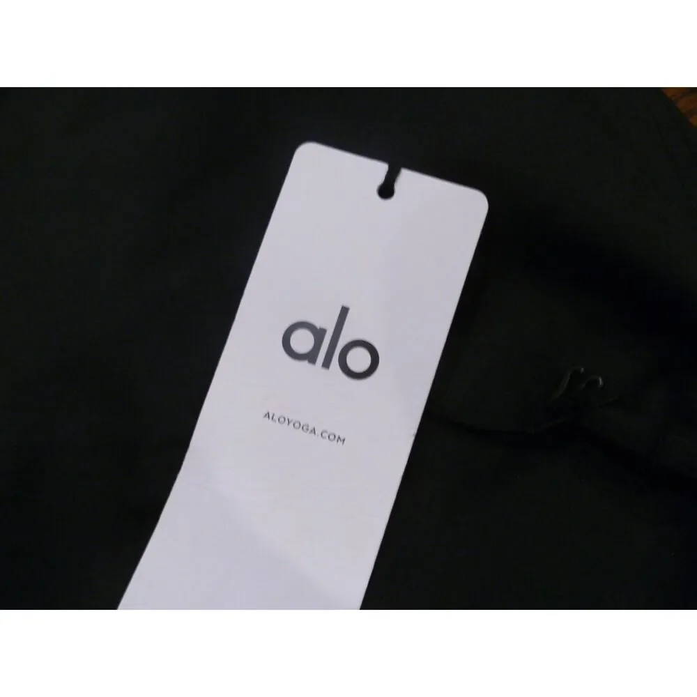 ALO Yoga new tag